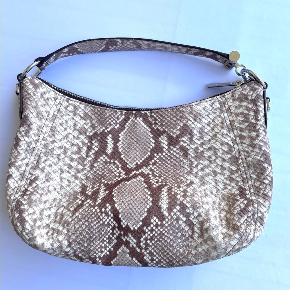 👜 Michael Kors Fulton Medium Top Zip Shoulder Bag Embossed Leather in Dark Sand - Picture 14 of 15
